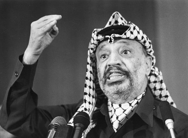 Foto retrato del líder de la OLP Yassir Arafat.