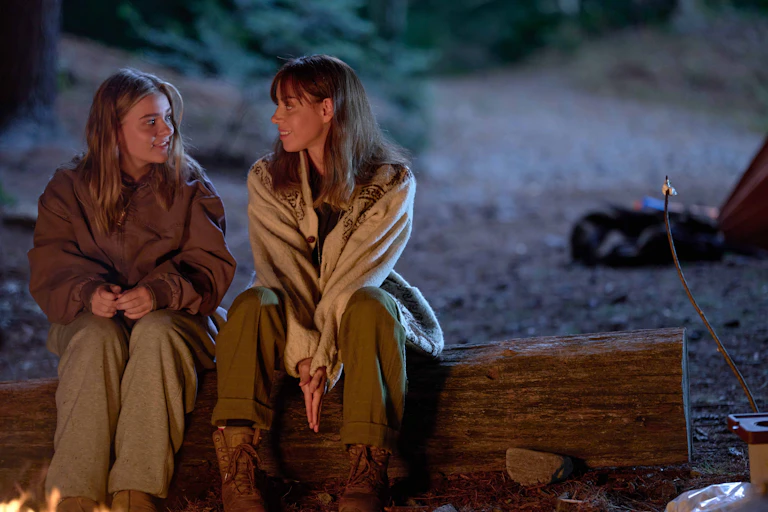 Maisy Stella and Aubrey Plaza as Elliot in My Old Ass.