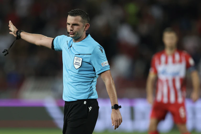 Referee Michael Oliver