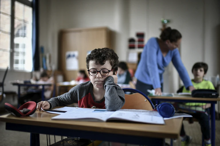 Salle de l'école privée Eugène Napoléon Saint-Pierre Fourier, à Paris, en 2020.
