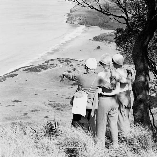 Three hikers at Bald Hill Lookout, Wollongong, New South Wales, 8 August 1932
