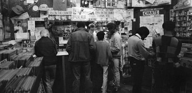 UK Christmas shopping forecast analysis