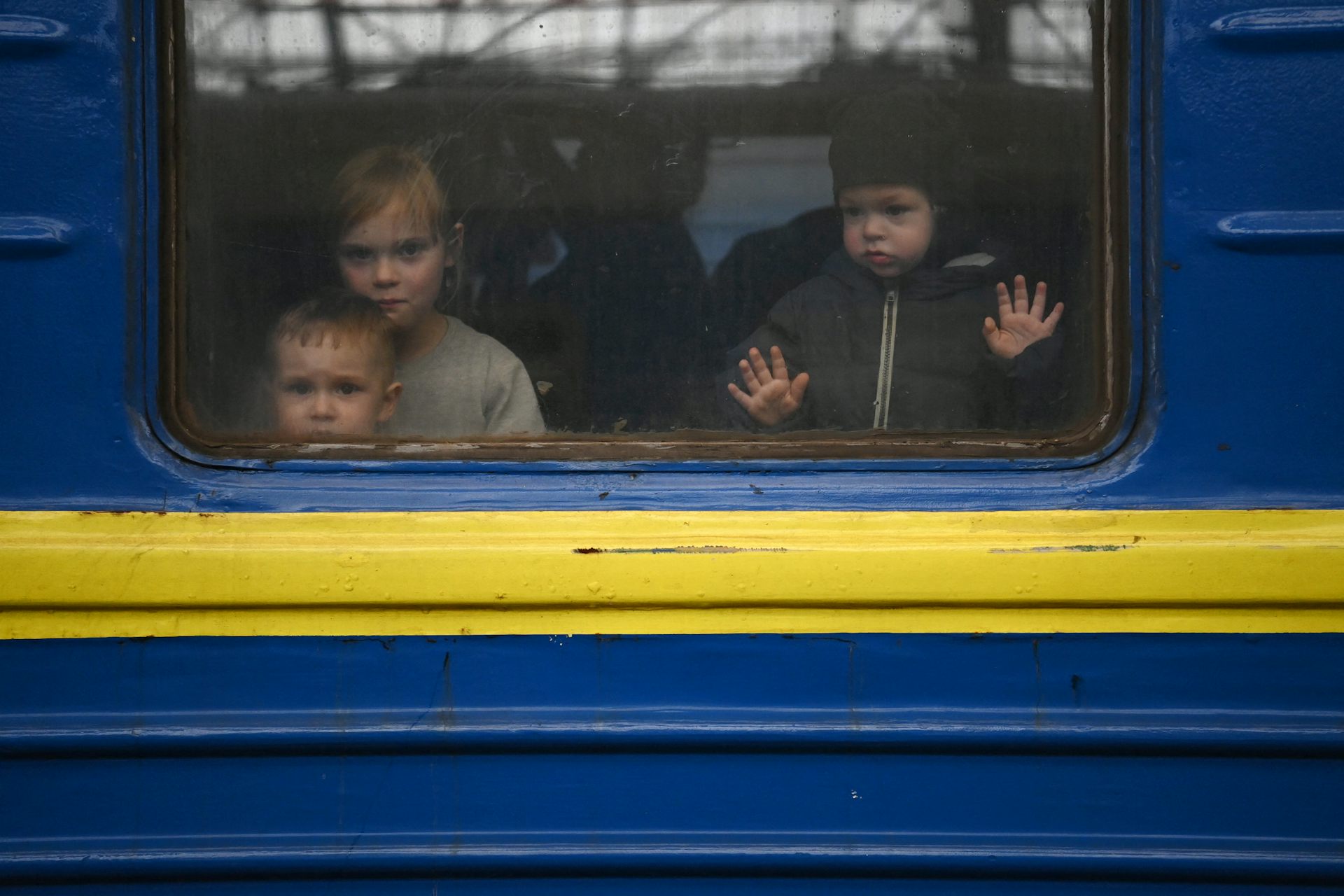 Départ de train en gare à Lviv, dans l’ouest de l’Ukraine, en direction de la ville d’Uzhhorod, près de la frontière avec la Slovaquie, le 3 mars 2022