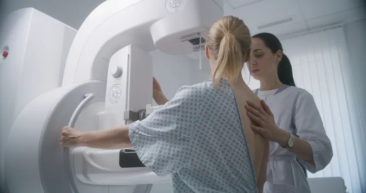 Woman has mammogram