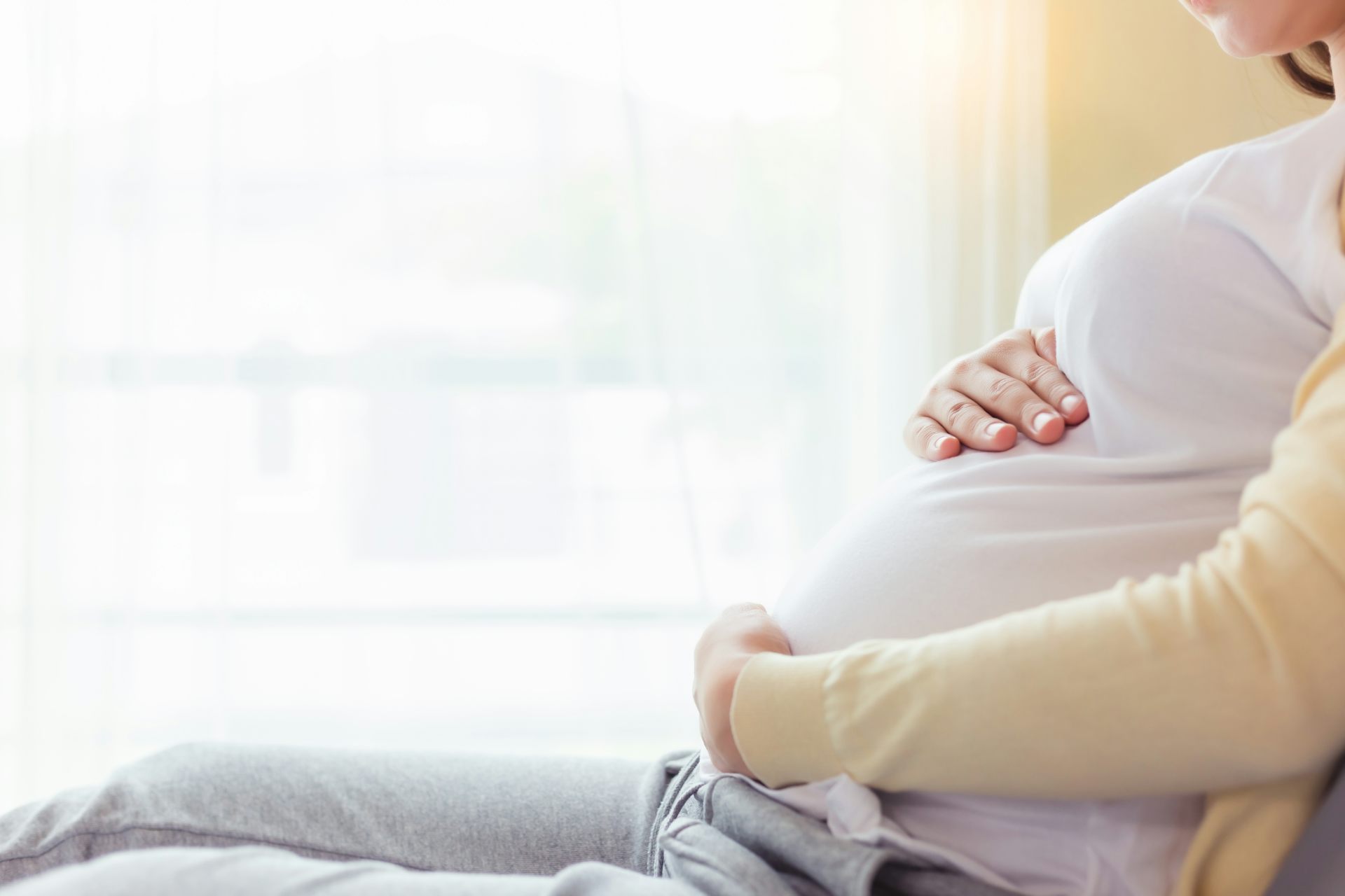 Tingginya angka kematian ibu dan bayi maupun kasus 'stunting' di Indonesia disebabkan oleh proses reproduksi yang tidak sehat.