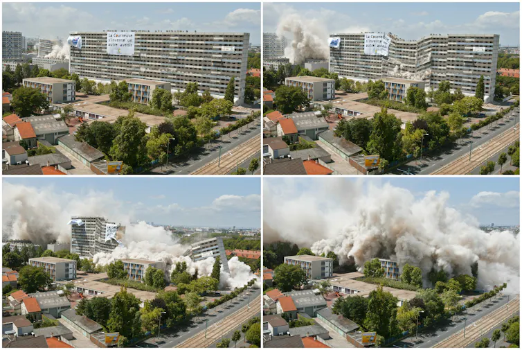Les deux barres d’immeuble jumelles Ravel et Presov de la cité des 4000 à La Courneuve, de 15 étages et 43 mètres de haut, s’effondrant lors de la destruction, le 23 juin 2004