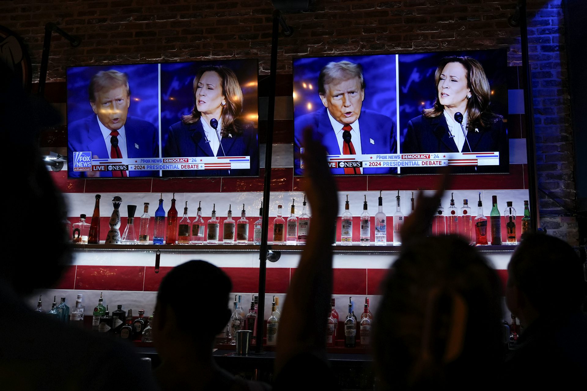 米国大統領選挙は依然として非常に近い。オーストラリアの選挙の集計が遅れている