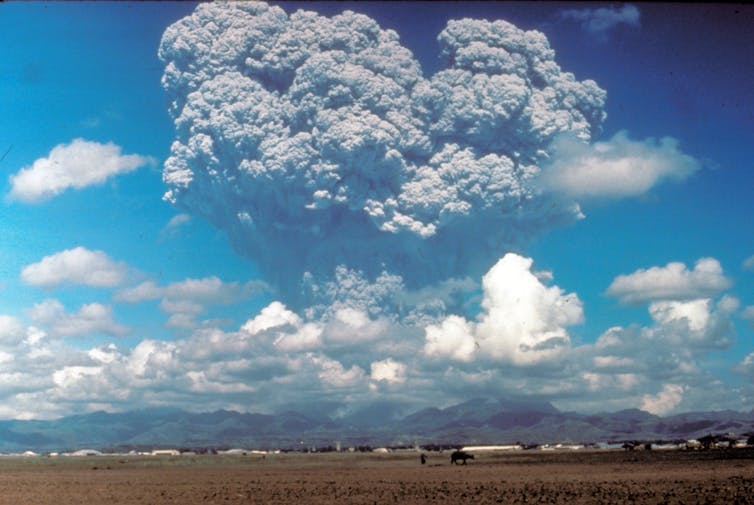 Large volcanic eruption, huge ash cloud