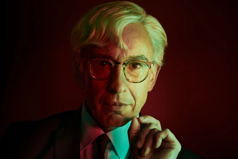 Photo of Steve Coogan in glasses