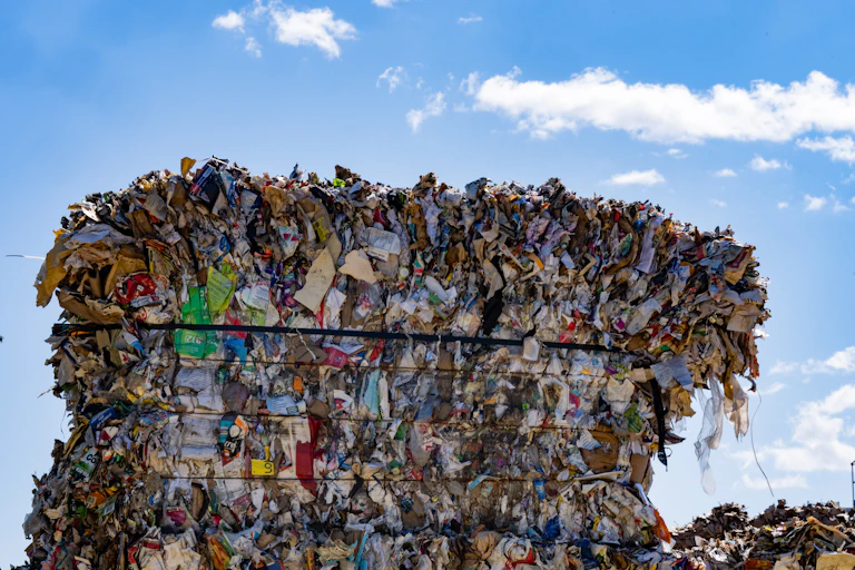 Amas de déchets compactés