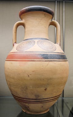 Protogeometric amphora in The British Museum