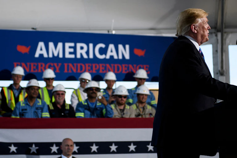 Le président américain Donald Trump s'exprime sur le site d'exportation de Gaz Naturel Liquéfié de Cameron, le 14 mai 2019, à Hackberry, en Louisiane.
