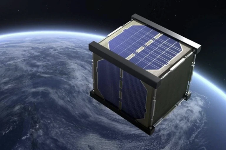 Le premier satellite en bois de l'histoire vient d'être lancé dans l'espace.