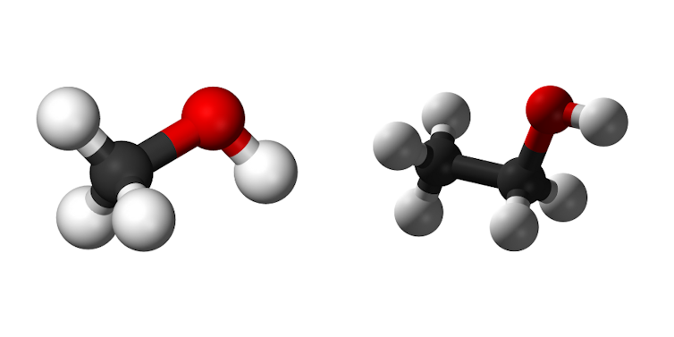 Models of methanol and ethanol depicted with balls and sticks.