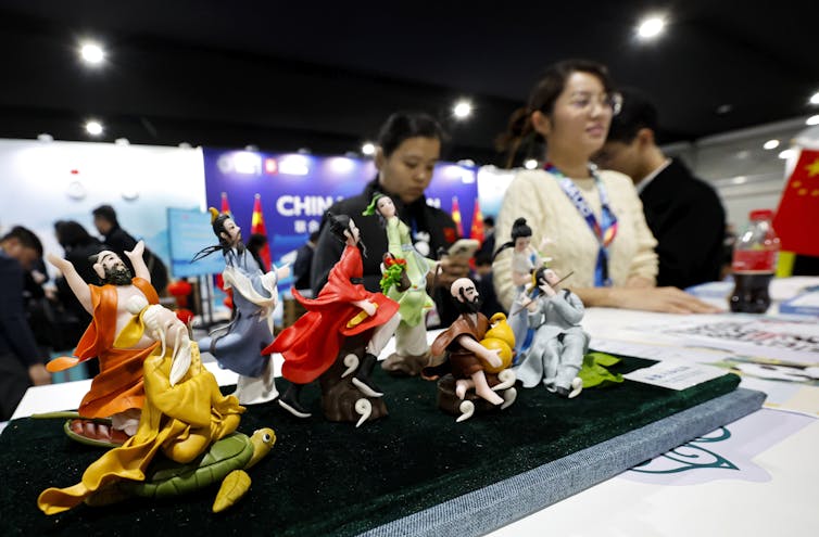 Chinese figurines