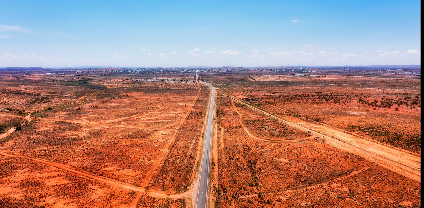 Empowering Future Scientists: How an Annual Roadshow Transforms Remote Education in Australia