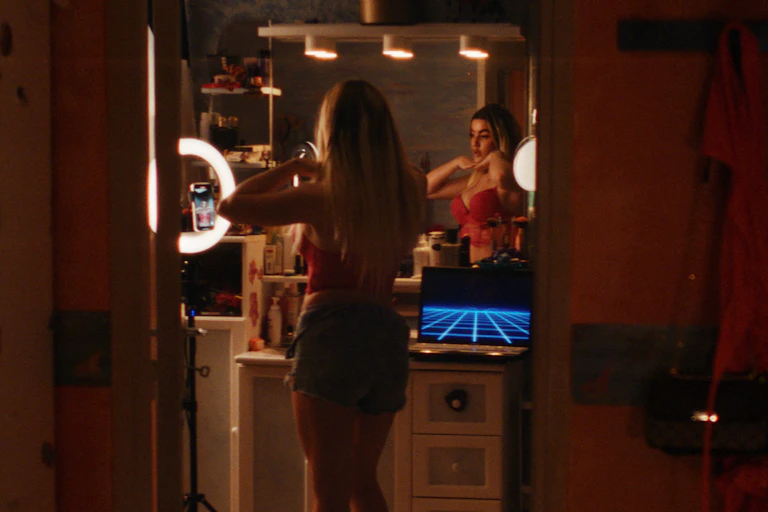 L'actrice Malou Khebizi dans Diamant Brut