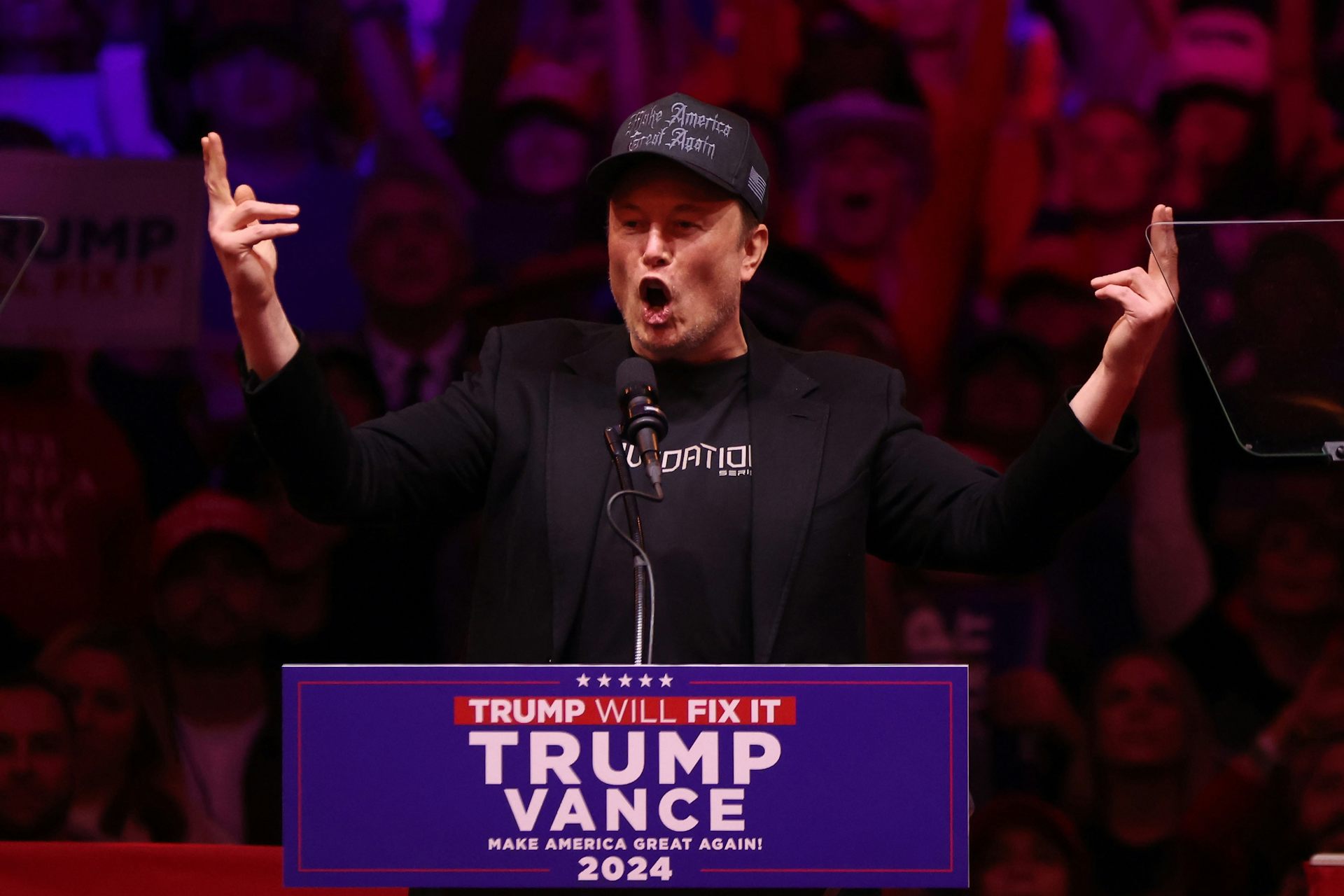 Elon Musk wants to give Nigel Farage US$100 million – this is the funding loophole that makes it legal