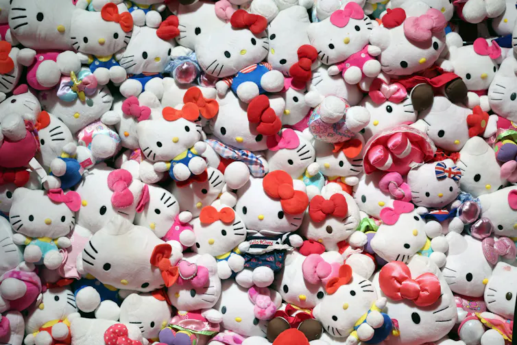 Lots of Hello Kitty soft toys.