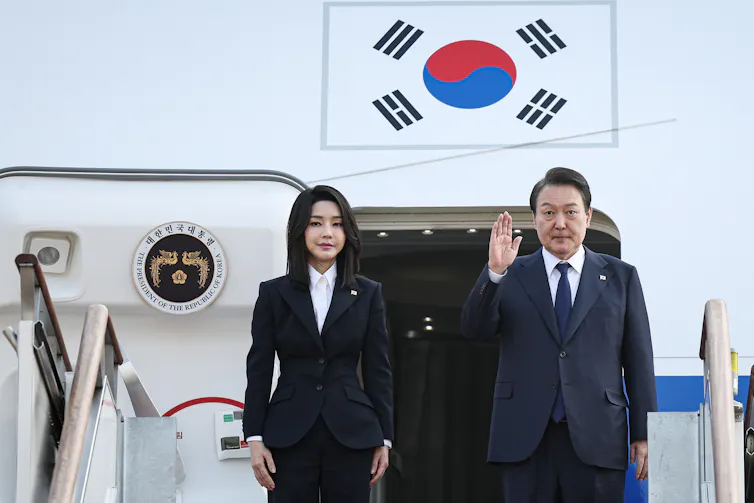 Le président Yoon Suk-yeol et la première dame Kim Keon-hee