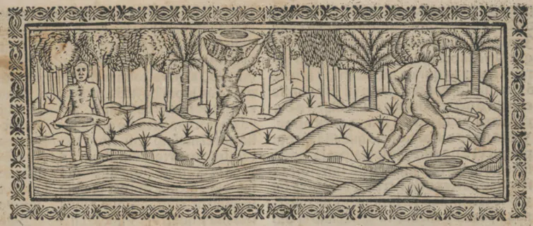 Uma ilustração de três humanos nus em um rio em uma floresta, dois segurando panelas e um com uma picareta.