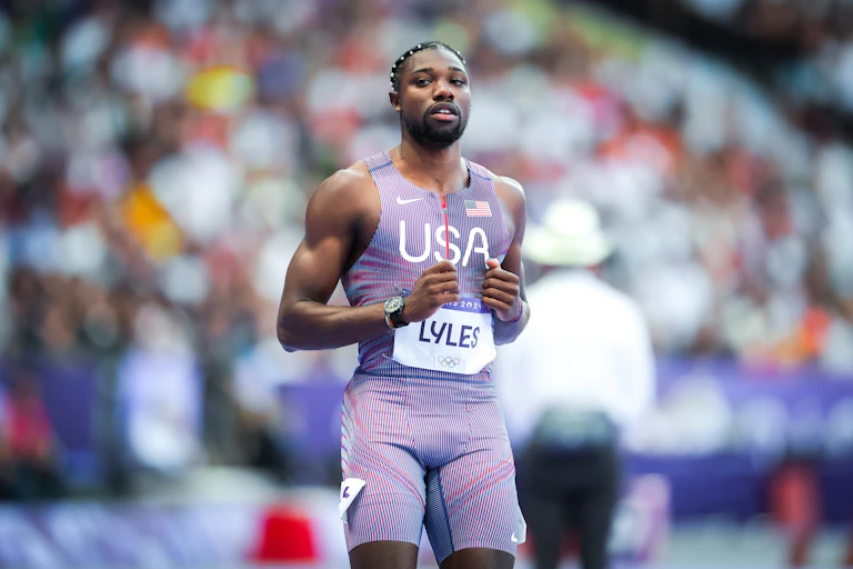 Noah Lyles d'Équipe Etats-Unis, en action lors du 200m tour 1 masculin au Stade de France Jeux Olympiques de Paris 2024