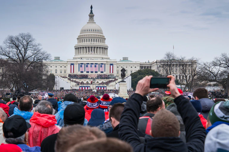 Crowds in front of the White House.