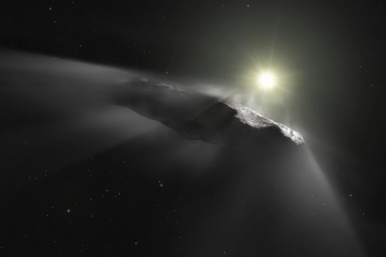 Ilustração de um asteroide expelindo gás brilhante com o Sol ao fundo