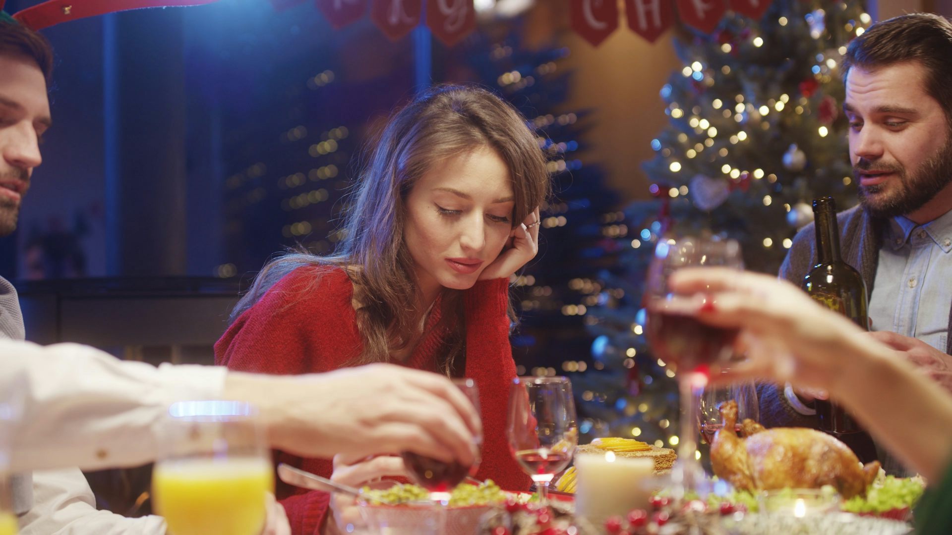 Cemas berat badan naik saat libur Natal Tahun Baru? Siasati dengan 4 cara ini