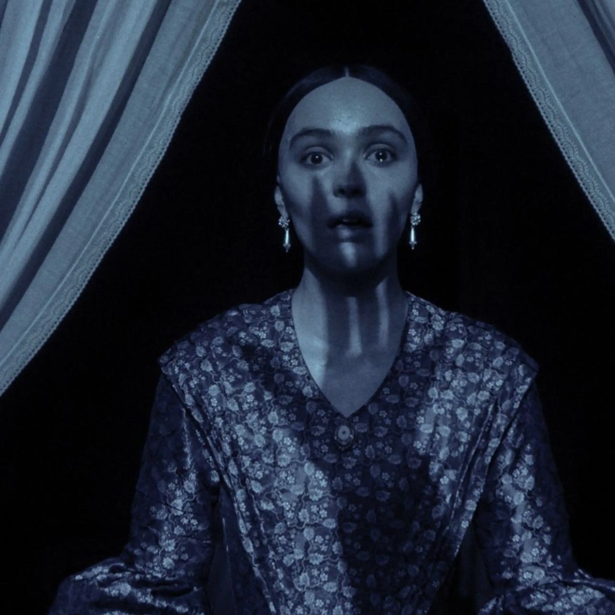 Ellen Hutter with the shadow of Nosferatu's hand on her