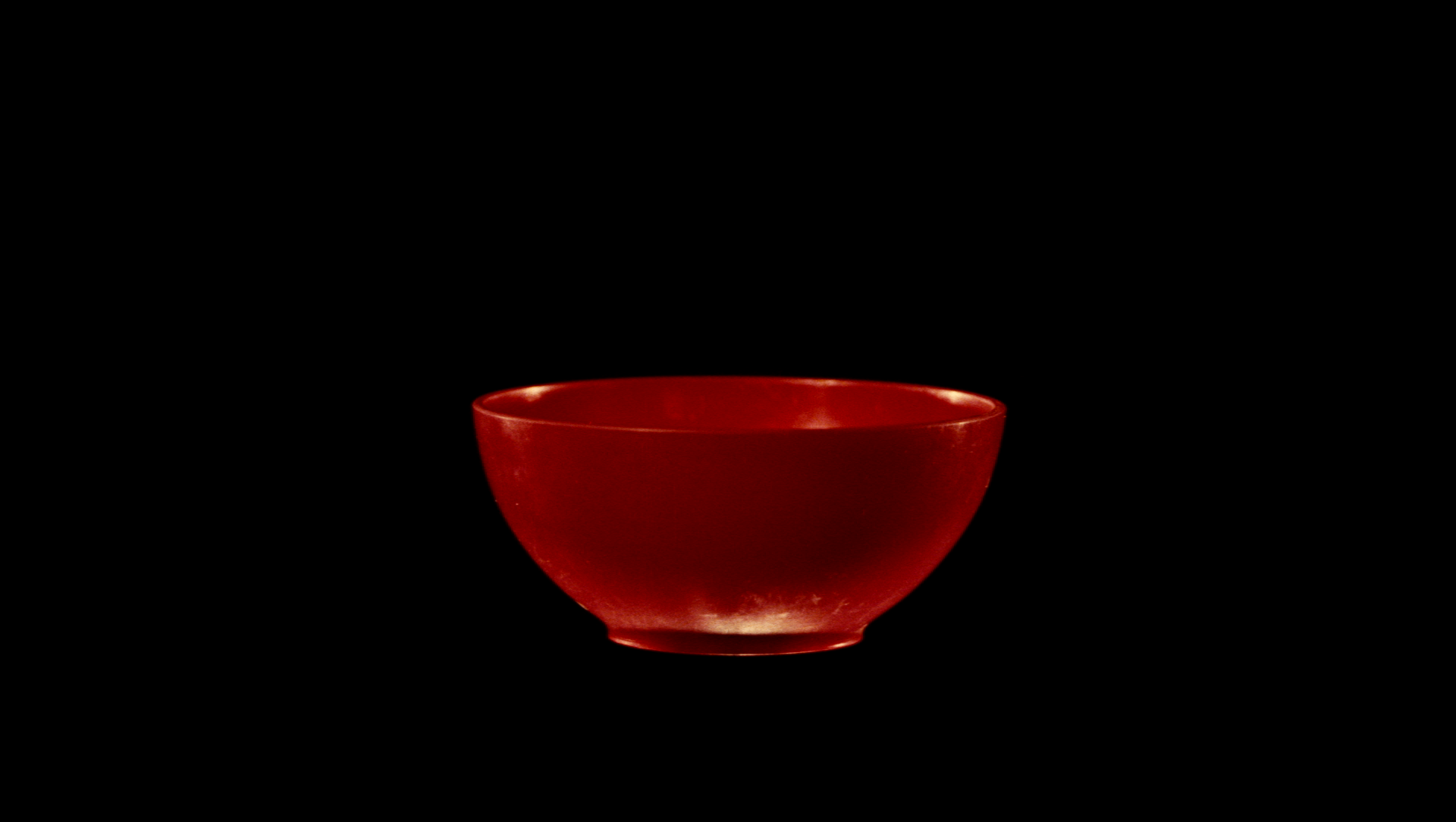 Bol rouge, Photogramme issu du Chant du Styrène