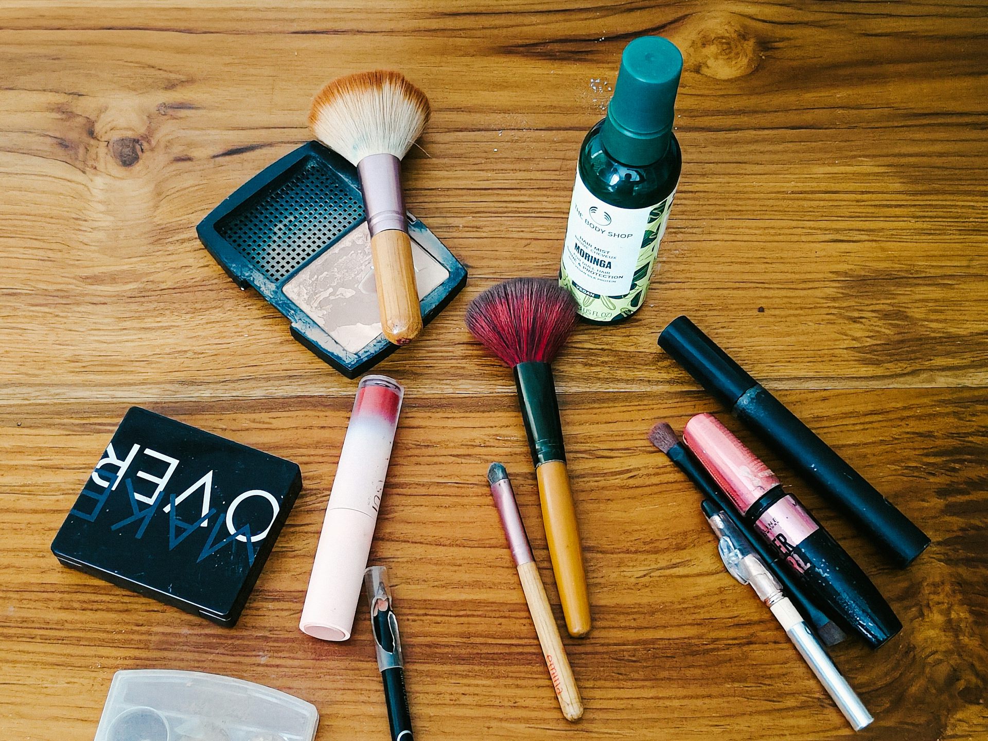 ‘Glowingnya’ industri kosmetik nasional, masyarakat perlu waspada