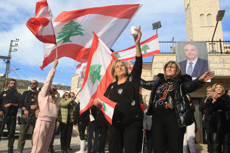 Scènes de liesse dans la rue