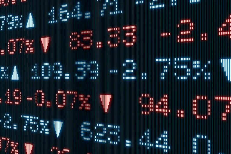 Les cotations de la bourse avec des chiffres en hausse et en baisse