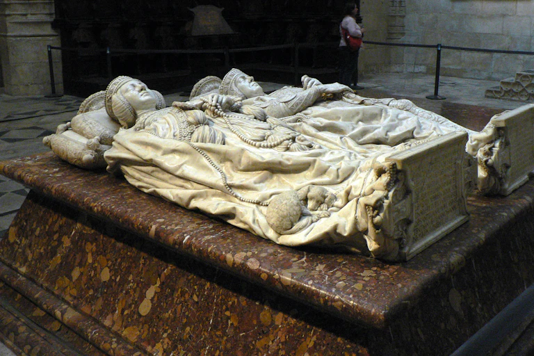 Sepulcro de los condestables Pedro Fernández de Velasco y Mencía de Mendoza en la Capilla de la Purificación.