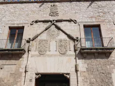 Portada de la casa del Cordón (Burgos), de Simón de Colonia.