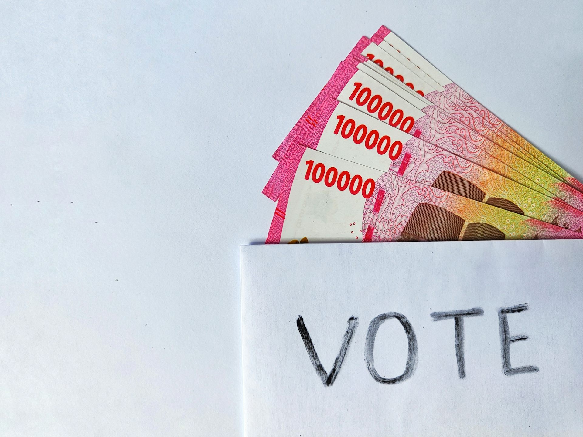 Riset temukan mahalnya ongkos politik caleg dalam pemilu. Apa saja peruntukannya?