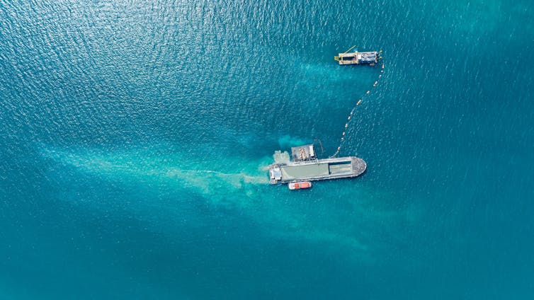 dredging vessel seen from above.