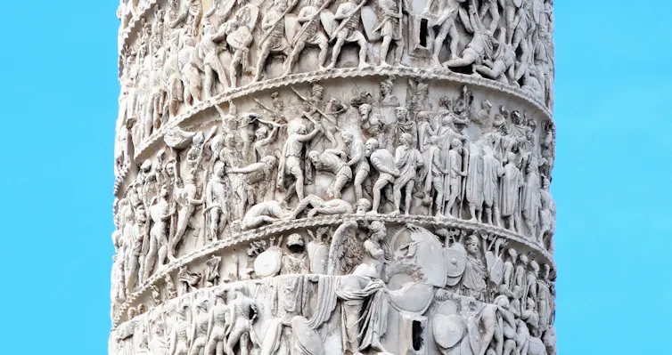 Detalle de la columna de Marco Aurelio en el que se ve la decapitación de los enemigos.