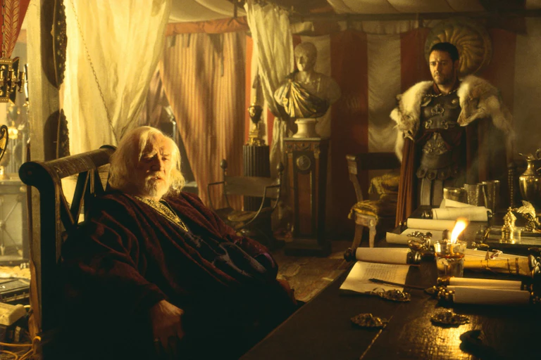 Richard Harris como Marco Aurelio en 'Gladiator'.
