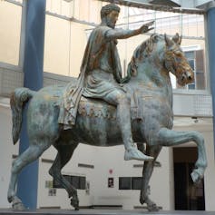 Marco Aurelio lived as a thinker, however dominated the emperor 2 The equestrian statue of Marka Aurelio preserved in the Museums of Capitoline.