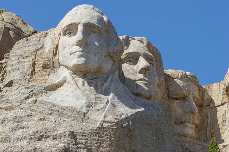 Mount Rushmore in South Dakota features the heads of presidents George Washington, Thomas Jefferson and Theodore Roosevelt.