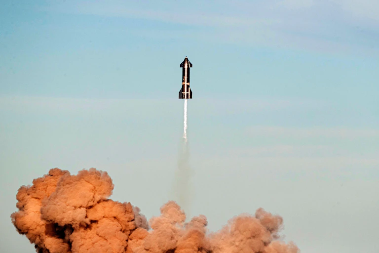 SpaceX Starship taking off