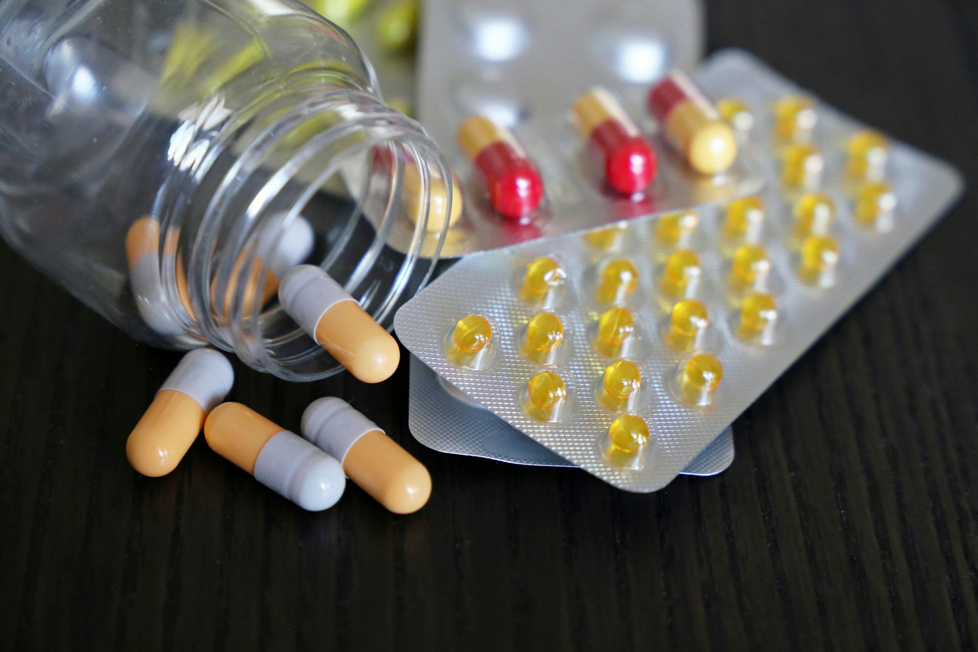 A variety of pills of unknown brands.