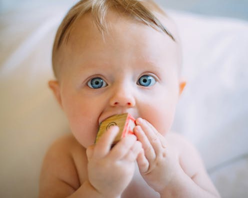 Babies as young as 4 months can tell how the sounds of different languages are made – new research