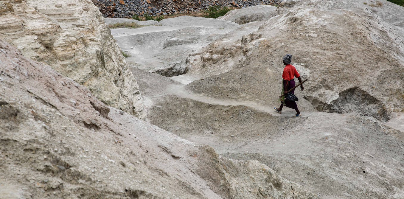Rituals, Rites and Rumours: How Women Claim Power in Zimbabwe’s Informal Gold Mines Rituals, Rites and Rumours: How Women Claim Power in Zimbabwe’s Informal Gold Mines