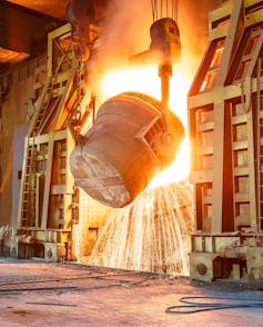 Blast furnace smelting liquid steel in a steel mill