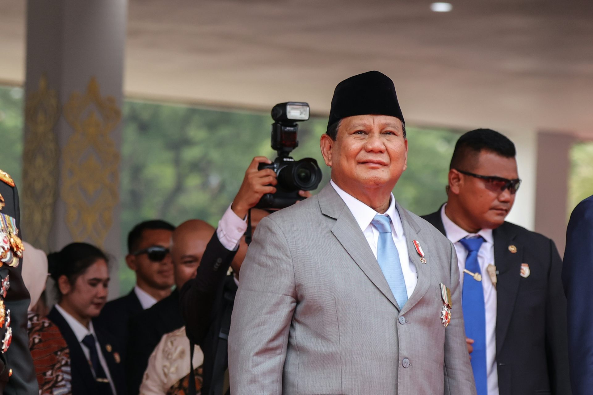 Dari sosok pelanggar HAM, agamis, hingga &lsquo;gemoy&rsquo; &ndash; cara Prabowo merekonstruksi citra politiknya untuk raih kekuasaan