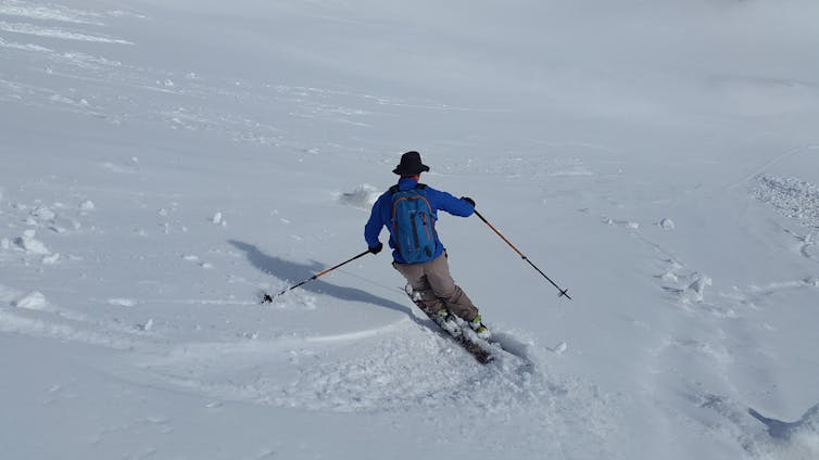 de plein air, neige, hiver, des loisirs, alpin, ski, équipement sportif, sport d’hiver, des sports, Montagnes, une descente, ski, piste, sports d’hiver, Ski alpin, Ski de randonnée, Skitouren goers, ski nordique, Ski alpinisme, Équipement de ski, loisirs