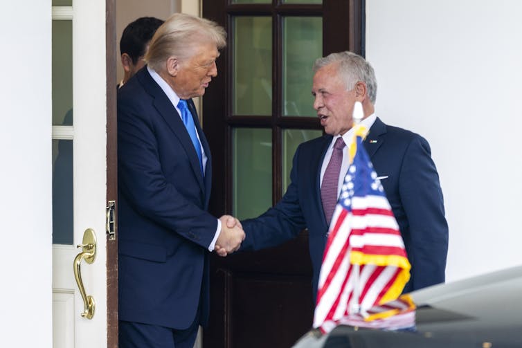 Donald Trump greets Jordan's KIng Abdullah at the White House, Fenruary 11 2025.